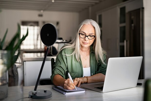Daylight Trisun bureau -en lichttherapielamp.