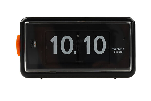 Duidelijke wekker, witte cijfers op zwart.