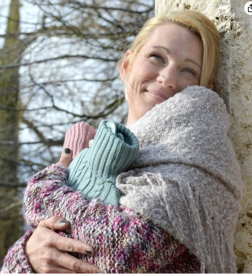 Warmtekruik met gebreide hoes.